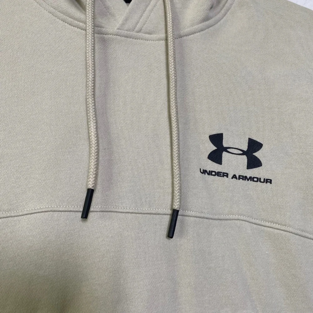Under Armour Short Sleeve Hoodie Men Medium Beige Pullover Athleisure Streetwear